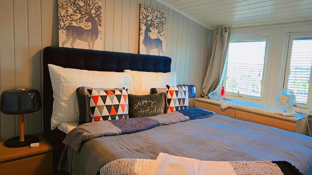 Room In Handsome Haven House Gjøvik Dış mekan fotoğraf